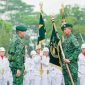 Letkol Inf Madiyan Surya sedang dilantik dan menerima tongkat komando menjadi Komandan Brigade Infanteri (Danbrigif) 13/Galuh Rahayu. Pelantikan dilakukan Panglima Divisi Infanteri 1 Kostrad, Mayjen TNI Ahmad Fikri Musmar, Jumat (23/10/2026). (Ist) 