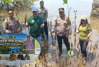 Polres Tomohon bersama Dinas Lingkungan Hidup (DLH) Provinsi Sulawesi Utara serta Pemerintah Kecamatan Tombariri menggelar aksi penghijauan melalui program Green Policing (Polisi Cinta Lingkungan) di Minahada Resort, Desa Mokupa, Kecamatan Tombariri, Kabupaten Minahasa, Jumat (30/10/2026).