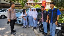 Polsek Tikala mengingatkan pelajar SMK Negeri 3 Manado untuk menjauhi tawuran dan berbagai tindakan yang dapat mengganggu keamanan.