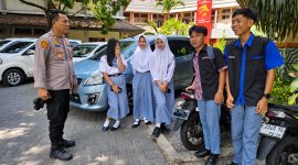 Polsek Tikala mengingatkan pelajar SMK Negeri 3 Manado untuk menjauhi tawuran dan berbagai tindakan yang dapat mengganggu keamanan.