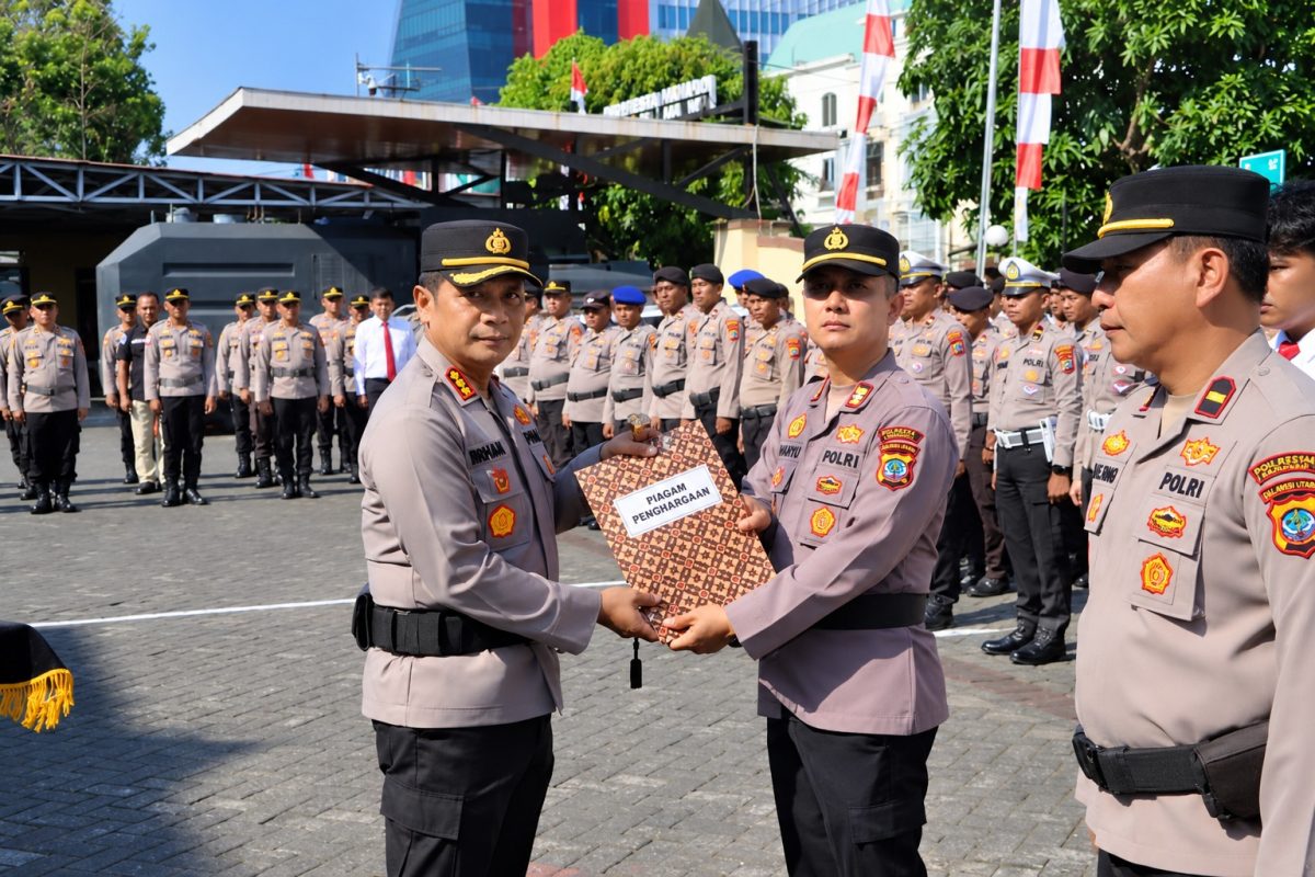 Sejumlah personel dan satuan kerja Polresta Manado mendapat penghargaan atas kinerja mereka dalam menjaga keamanan serta menangani berbagai persoalan di lapangan.