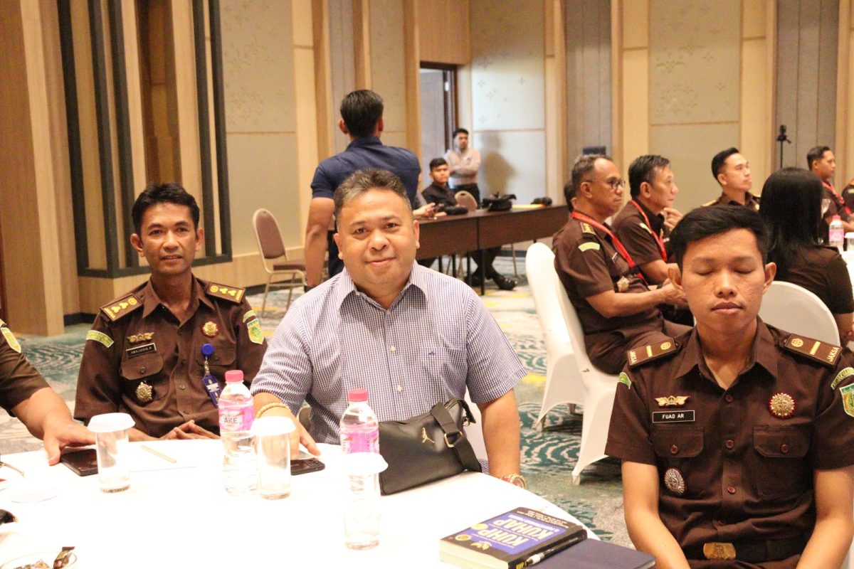 Kejaksaan Tinggi Sulawesi Utara menggelar Rapat Konsolidasi Teknis Bidang Tindak Pidana Umum se-Sulawesi Utara untuk memperkuat kesamaan pemahaman dan penanganan perkara.