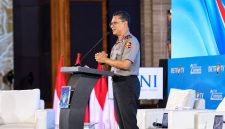 Wakapolri Komjen Pol. Wahyu Hadiningrat 