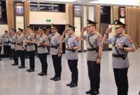 Kapolri Jenderal Polisi Suyudi Ario Seto memimpin upacara serah terima jabatan (sertijab) Inspektur Pengawasan Umum (Irwasum) Polri dan empat Kepala Kepolisian Daerah (Kapolda) di Rupattama Mabes Polri, Jakarta, Jumat (9/10/2026).