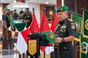 Pangdam XIII/Merdeka Mayjen TNI Mirza Agus, S.I.P., memimpin serah terima jabatan (sertijab) Asisten Perencanaan Kodam (Asrendam) XIII/Merdeka dan Komandan Batalyon Infanteri (Danyonif) 712/Wiratama, Sabtu (10/10/2026).