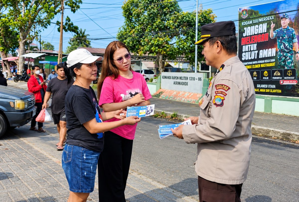 Polres Minut turun langsung ke tengah masyarakat untuk memperluas informasi penerimaan murid baru SMA Kemala Taruna Bhayangkara Tahun Ajaran 2027/2028.