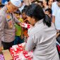 Polsek Wenang Polresta Manado mempererat hubungan dengan masyarakat melalui program sosial Nasi Jumat (NASJUM) di Masjid Awwabiyn, Kampung Kodo, Kelurahan Lawangirung, Kecamatan Wenang, Kota Manado, Jumat (9/10/2026).