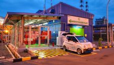Tampak fasilitas Greenvoltaic Hydrogen Plant di Pembangkit Listrik Tenaga Gas dan Uap (PLTGU) Muara Karang yang memperoleh predikat Winner pada ASEAN Renewable Energy Project Awards 2026 kategori Emerging Low-Carbon Technologies, subkategori Green Hydrogen. Fasilitas ini mampu memproduksi hingga 43 ton hidrogen hijau per tahun dengan memanfaatkan pasokan listrik berbasis energi terbarukan.
