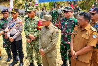 Pembangunan jalan, penyediaan air bersih, dan perbaikan hunian warga menjadi sasaran program TNI Manunggal Membangun Desa (TMMD) ke-130 Tahun Anggaran 2026 di Kampung Kapeta, Kecamatan Siau Barat Selatan, Kabupaten Kepulauan Siau Tagulandang Biaro (Sitaro).