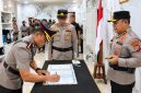 Kombes Pol Endrastiawan Setyowibowo, S.I.K., M.H., resmi menjabat Kepala Bidang Hubungan Masyarakat (Kabid Humas) Polda Sulawesi Utara setelah dilantik Kapolda Sulut Irjen Pol Yudo Hermanto, S.I.K., M.M., Kamis (15/10/2026).