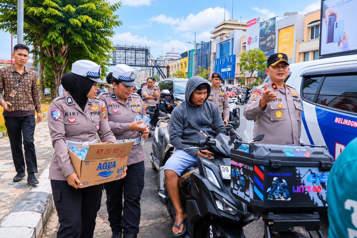 Wakapolda Sulut Brigjen Pol Dr. Susetio Cahyadi turun memantau situasi sekaligus memastikan pengamanan berjalan optimal, Jumat (16/10/2026).
