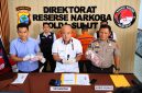 Direktorat Reserse Narkoba Polda Sulawesi Utara mengungkap dugaan peredaran narkotika golongan I jenis liquid sintetis yang mengandung Pinaca di Kota Manado.
