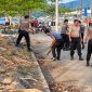Polres Kepulauan Sangihe melalui program Polisi Peduli Lingkungan di Pelabuhan Tua Tahuna, Kelurahan Sawang Bendar, Kecamatan Tahuna, Jumat (23/10/2026) pagi.