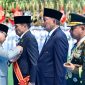 Presiden Prabowo Subianto menganugerahkan Tanda Kehormatan Bintang Mahaputera kepada tujuh tokoh Tentara Nasional Indonesia (TNI) pada Upacara Peringatan Hari Ulang Tahun Ke-81 TNI Tahun 2026 di Cilangkap, Jakarta, pada Senin, 5 Oktober 2026. Foto: BPMI Setpres/Muchlis Jr