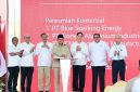Presiden Prabowo Subianto secara resmi memulai komersialisasi dan groundbreaking 11 ekosistem hilirisasi nikel dengan total keseluruhan nilai investasi mencapai USD10,2 miliar atau sekitar Rp180 triliun serta melepas ekspor perdana baterai kendaraan listrik, di kawasan Indonesia Weda Bay Industrial Park (IWIP), Kabupaten Halmahera Tengah, Provinsi Maluku Utara, Kamis, 8 Oktober 2026. Foto: BPMI Setpres/Muchlis Jr